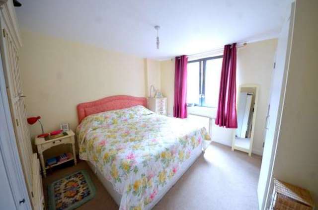  Image of 1 bedroom Apartment to rent in Pooles Park London N4 at Pooles Park  Islington, N4 3FD