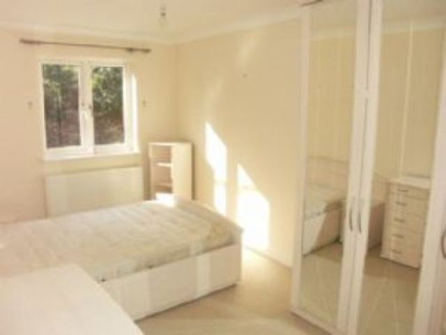  Image of 2 bedroom Flat to rent in Round Hill Wharf Kidderminster DY11 at Round Hill Wharf Park Lane Kidderminster, DY11 6US