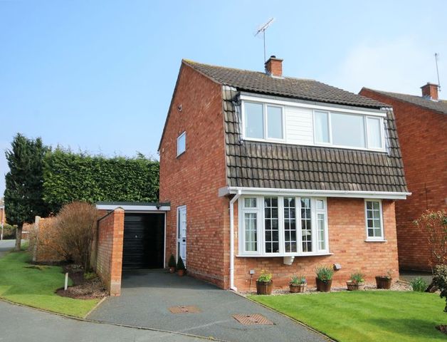  Image of 3 bedroom Detached house for sale in Rowan Drive Newport TF10 at Rowan Drive  Newport, TF10 7RP