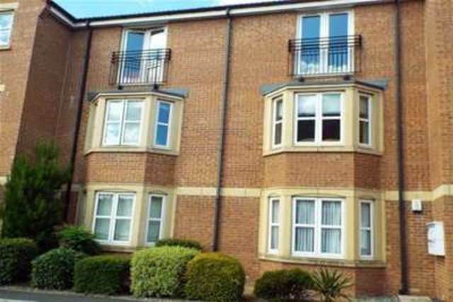  Image of 2 bedroom Flat to rent in Royal Troon Drive Wakefield WF1 at Wakefield, WF1 4JJ
