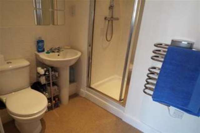  Image of 2 bedroom Flat to rent in Royal Troon Drive Wakefield WF1 at Wakefield, WF1 4JJ