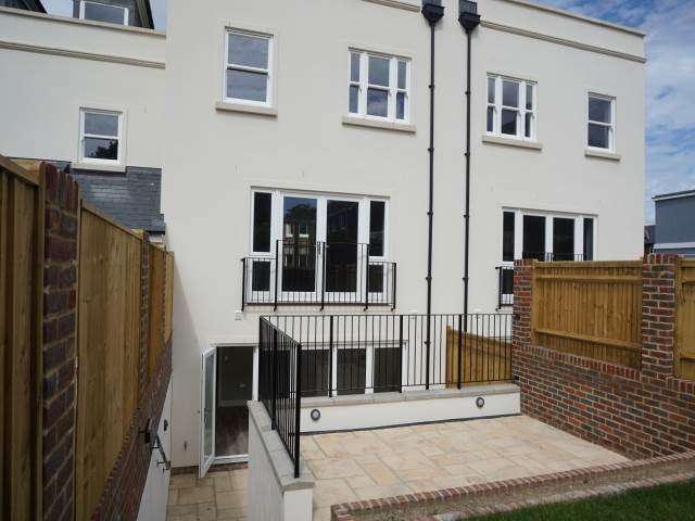  Image of 4 bedroom Detached house to rent in Cambridge Gardens Tunbridge Wells TN2 at Cambridge Gardens Tunbridge Wells Pembury, TN2 4SE