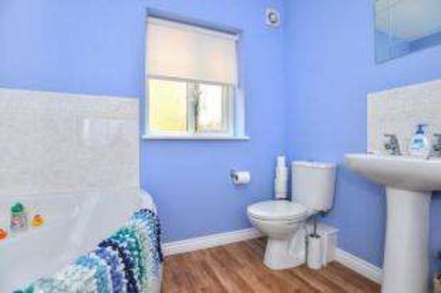  Image of 4 bedroom Detached house for sale in Scholars Way Mansfield NG18 at Mansfield Nottinghamshire Mansfield, NG18 4YT