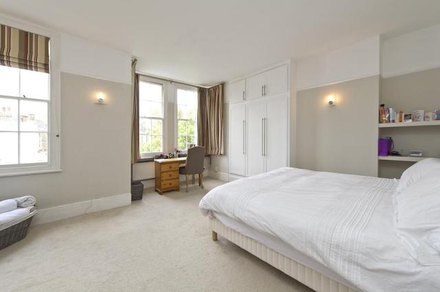  Image of 4 bedroom Detached house to rent in Second Avenue London SW14 at Second Avenue  London, SW14 8QF