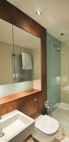  Image of 3 bedroom Flat for sale in Shaftesbury Avenue London WC2H at Shaftesbury Avenue  London, WC2H 8AN