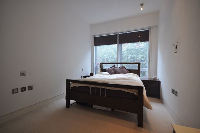  Image of 3 bedroom Flat for sale in Shaftesbury Avenue London WC2H at Shaftesbury Avenue  London, WC2H 8AN