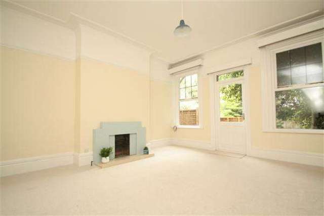  Image of 2 bedroom Flat for sale in Shakespeare Road Worthing BN11 at West Worthing, BN11 4AS