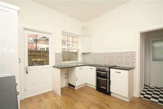  Image of 2 bedroom Flat for sale in Shakespeare Road Worthing BN11 at West Worthing, BN11 4AS