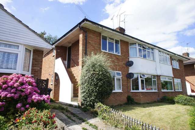  Image of 2 bedroom Maisonette for sale in Sheridan Avenue Caversham Reading RG4 at Sheridan Avenue Caversham Reading, RG4 7QB
