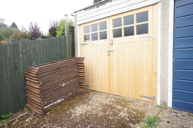  Image of 2 bedroom Maisonette for sale in Sheridan Avenue Caversham Reading RG4 at Sheridan Avenue Caversham Reading, RG4 7QB