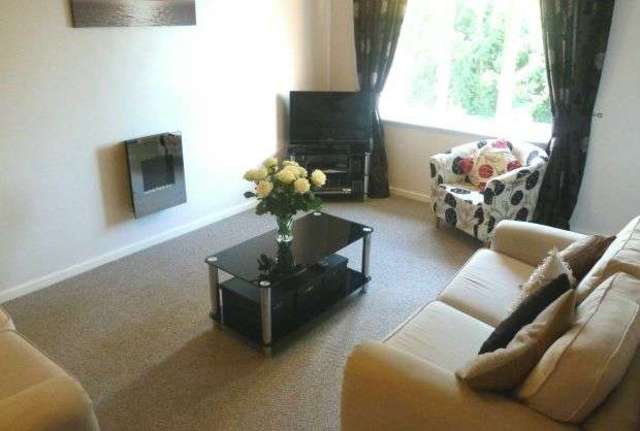  Image of 1 bedroom Flat for sale in Kinnaird Close Slough SL1 at Slough, SL1 6AS