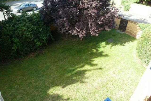  Image of 1 bedroom Flat for sale in Kinnaird Close Slough SL1 at Slough, SL1 6AS