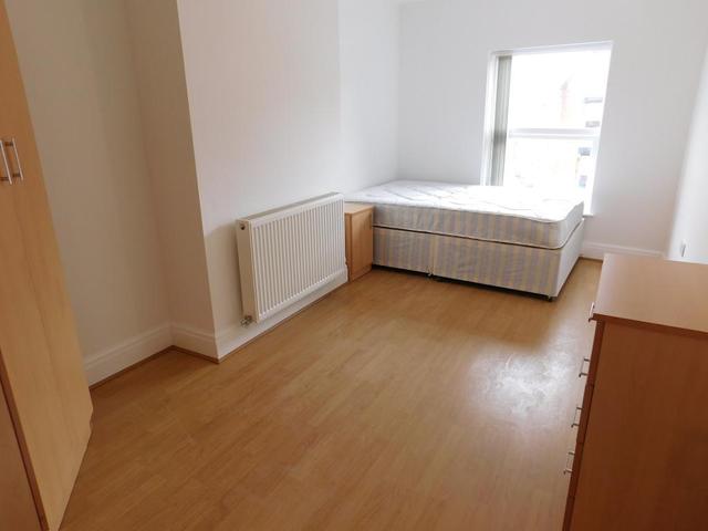  Image of Studio flat to rent in Smithdown Road Liverpool L7 at Wavertree  Liverpool, L15 5AH