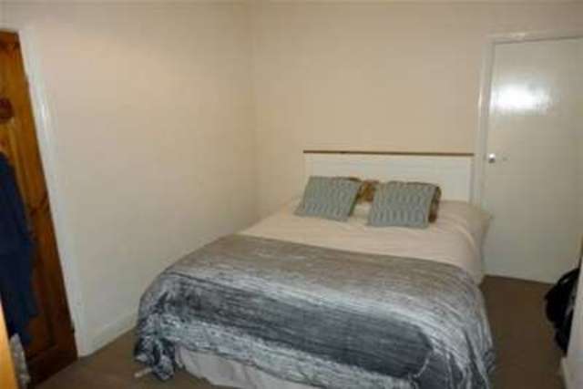  Image of 2 bedroom Detached house to rent in Smithpool Road Fenton Stoke-on-Trent ST4 at Stoke-on-Trent, ST4 4PW