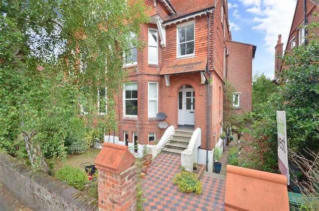  Image of 2 bedroom Flat for sale in Smoke Lane Reigate RH2 at Reigate Surrey Reigate, RH2 7HJ