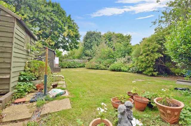  Image of 2 bedroom Flat for sale in Smoke Lane Reigate RH2 at Reigate Surrey Reigate, RH2 7HJ