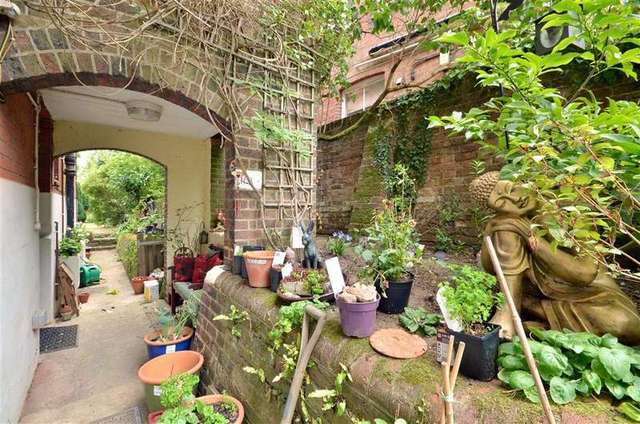  Image of 2 bedroom Flat for sale in Smoke Lane Reigate RH2 at Reigate Surrey Reigate, RH2 7HJ