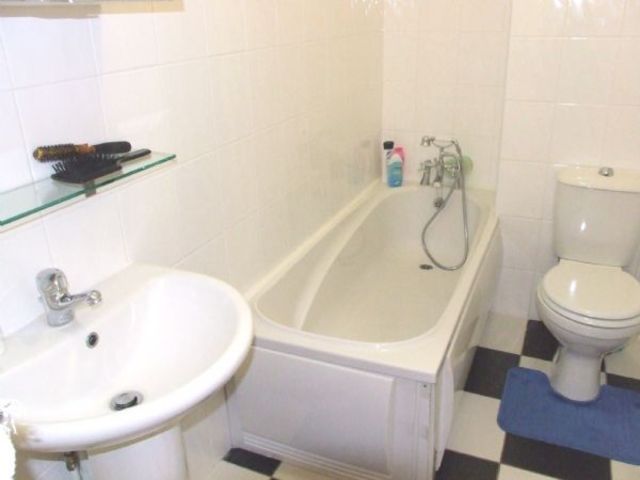  Image of 1 bedroom Flat to rent in Avondale Road South Croydon CR2 at Avondale Road  SOUTH CROYDON, CR2 6JA