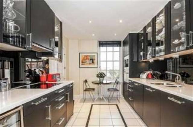  Image of 3 bedroom Flat to rent in Circus Road London NW8 at London, NW8 9EU