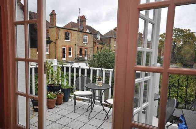  Image of 2 bedroom Flat for sale in South Parade London W4 at Chiswick, W4 1JU