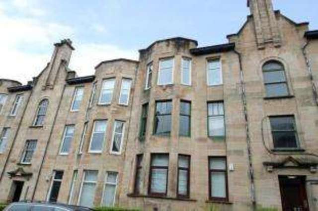  Image of 2 bedroom Flat for sale in South Park Drive Paisley PA2 at Paisley Renfrewshire Paisley, PA2 6JQ