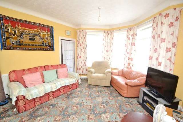  Image of 3 bedroom Semi-Detached house for sale in Bourne Avenue Shirley Southampton SO15 at Southampton, SO15 5NT