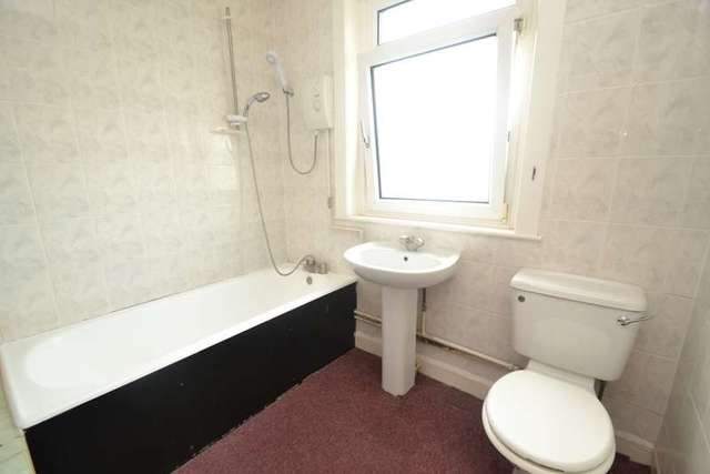  Image of 3 bedroom Semi-Detached house for sale in Bourne Avenue Shirley Southampton SO15 at Southampton, SO15 5NT