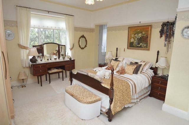  Image of 4 bedroom Detached house for sale in Southwell Road West Rainworth Mansfield NG21 at Southwell Road West  Rainworth, NG21 0HJ