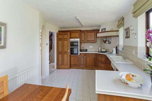  Image of 5 bedroom Detached house for sale in Sovereign Close Kenilworth CV8 at Sovereign Close  Kenilworth, CV8 1SQ