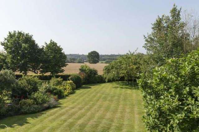  Image of 5 bedroom Detached house for sale in Sovereign Close Kenilworth CV8 at Sovereign Close  Kenilworth, CV8 1SQ