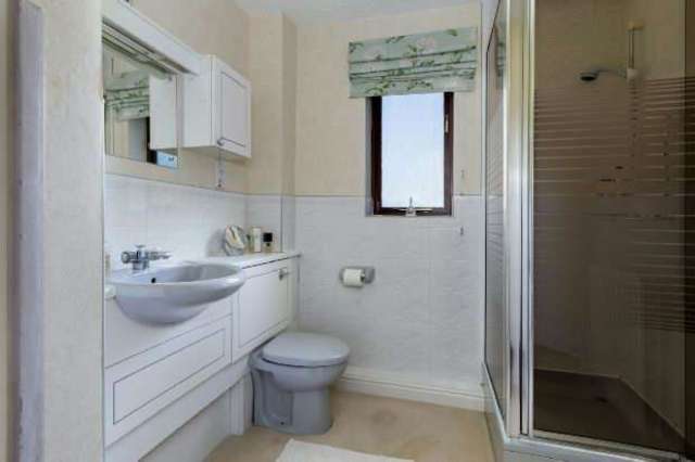 Image of 5 bedroom Detached house for sale in Sovereign Close Kenilworth CV8 at Sovereign Close  Kenilworth, CV8 1SQ