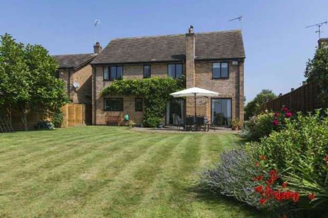  Image of 5 bedroom Detached house for sale in Sovereign Close Kenilworth CV8 at Sovereign Close  Kenilworth, CV8 1SQ