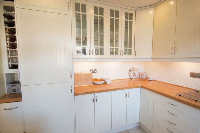  Image of 3 bedroom Detached house for sale in Springbank Chichester PO19 at Springbank  Chichester, PO19 6BX