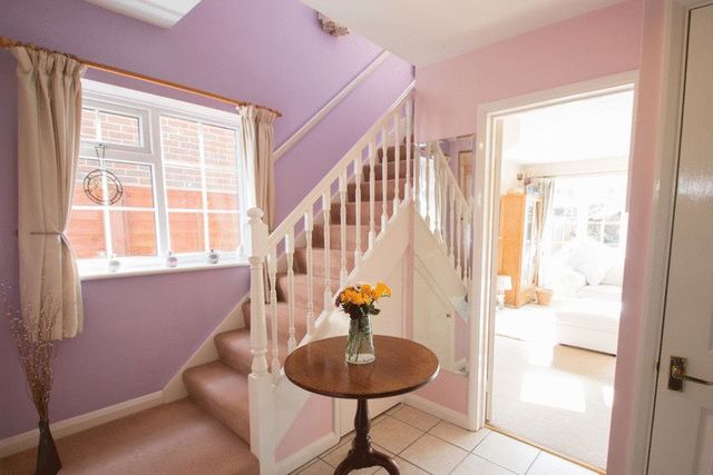  Image of 3 bedroom Detached house for sale in Springbank Chichester PO19 at Springbank  Chichester, PO19 6BX