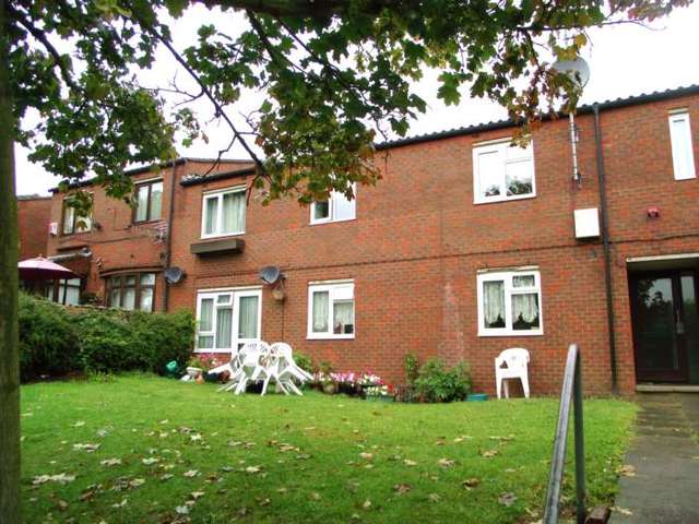  Image of 2 bedroom Flat to rent in Stamford Avenue Springfield Milton Keynes MK6 at Stamford Avenue Springfield Milton Keynes, MK6 3LD