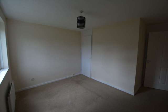  Image of 2 bedroom Flat to rent in Stamford Avenue Springfield Milton Keynes MK6 at Stamford Avenue Springfield Milton Keynes, MK6 3LD