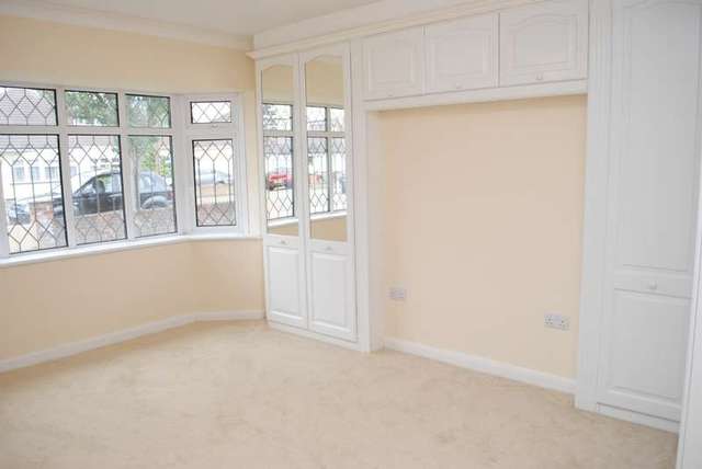  Image of 2 bedroom Bungalow for sale in St. Albans Avenue Cranham Upminster RM14 at Upminster, RM14 3JR