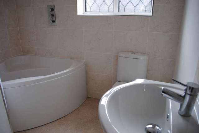  Image of 2 bedroom Bungalow for sale in St. Albans Avenue Cranham Upminster RM14 at Upminster, RM14 3JR