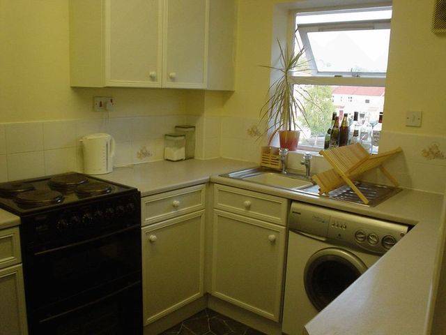  Image of 2 bedroom Flat to rent in Langton Way Bristol BS4 at Langton Way St Annes Park Bristol, BS4 4AU