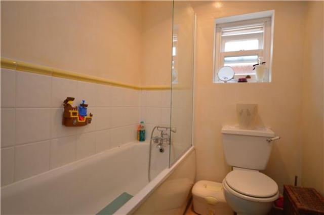  Image of 3 bedroom Semi-Detached house to rent in St. Cecilia