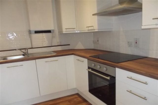  Image of 2 bedroom Flat to rent in Station Road West Canterbury CT2 at Canterbury, CT2 8AN