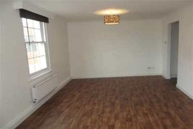  Image of 2 bedroom Flat to rent in Station Road West Canterbury CT2 at Canterbury, CT2 8AN