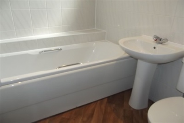  Image of 2 bedroom Flat to rent in Station Road West Canterbury CT2 at Canterbury, CT2 8AN