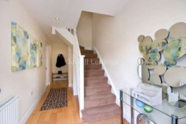  Image of 1 bedroom House Share to rent in St. Giles Close Reading RG1 at St Giles Street  Reading, RG1 2SF