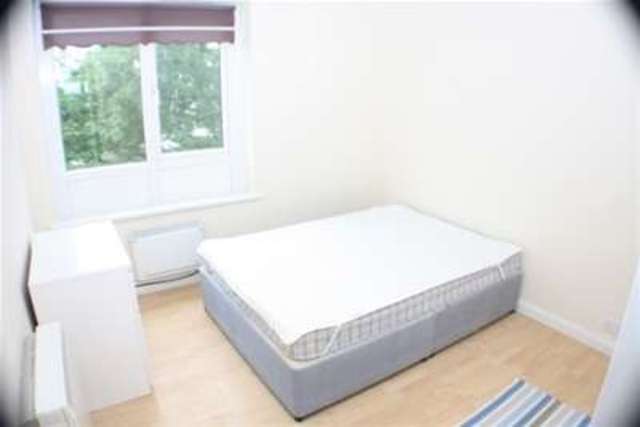  Image of 4 bedroom Flat to rent in St. Keverne Square Newcastle upon Tyne NE5 at Newcastle upon Tyne, NE5 3YL