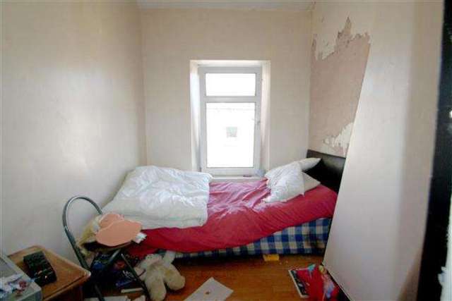 Image of 3 bedroom Terraced house for sale in Stanley Road Halifax HX1 at Halifax, HX1 3QU