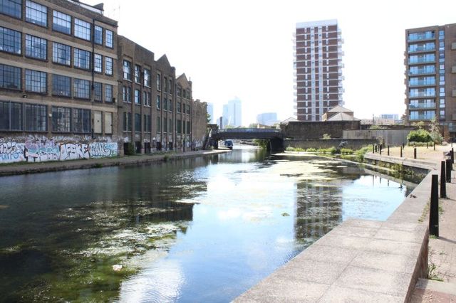  Image of 2 bedroom Flat to rent in Candle Street London E1 at Candle Street  London, E1 4RX