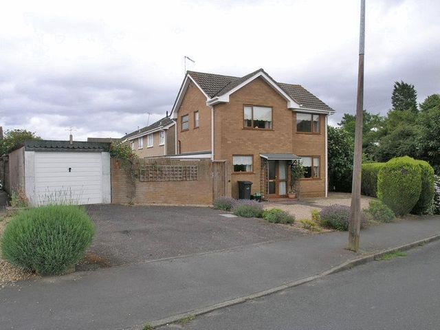 Image of 3 bedroom Detached house for sale in Larkhill Road Stourbridge DY8 at Larkhill Road Wollaston Stourbridge, DY8 3LN