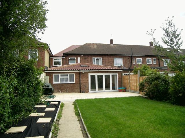  Image of 5 bedroom Detached house for sale in Stradbroke Grove Clayhall Ilford IG5 at Stradbroke Grove  Clayhall, IG5 0DW