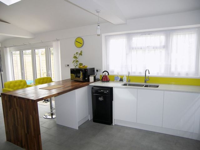  Image of 5 bedroom Detached house for sale in Stradbroke Grove Clayhall Ilford IG5 at Stradbroke Grove  Clayhall, IG5 0DW